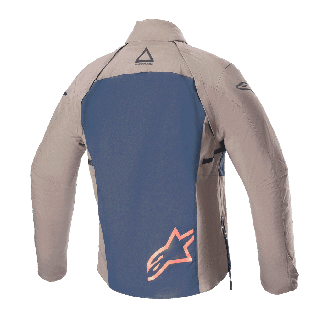 Alpinestars Techdura Jacke, Rückansicht, Falcon Brown und Night Navy, mit einem dunkelblauen Rückenteil und einem großen orangefarbenen Stern-Logo, braunen Textilärmeln und -schultern, strapazierfähige Stretch-Polyamid-Konstruktion für Enduro- und Offroad-Fahrten