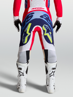 Alpinestars Supertech Dyna Hose, Motocross-Hose in Rot, Weiß und Blau, Rückansicht mit athletischer Rennpassform und strapazierfähiger MX-Konstruktion.