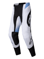 Alpinestars 2025 Techstar Melt Hose, Motocross-Hose, Weiß und Schwarz mit hellblauen Akzenten, große schwarze Alpinestars-Logos, lasergeschnittene Belüftungsöffnungen, strapazierfähige athletische Passform für Offroad-Rennsport