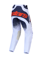 Alpinestars Techstar Swan Hose, Motocross-Hose in Helllila und Dunkelgrau, Rückansicht mit markantem rotem Fluo-Logo auf dem Gesäß, robuste MX-Performance-Ausrüstung.
