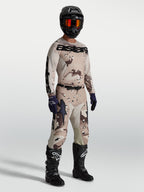 Alpinestars Racer Lone Hose, Herren-Motocross-Hose in Desert Camo und Schwarz, strapazierfähiges Polygewebe für Offroad.