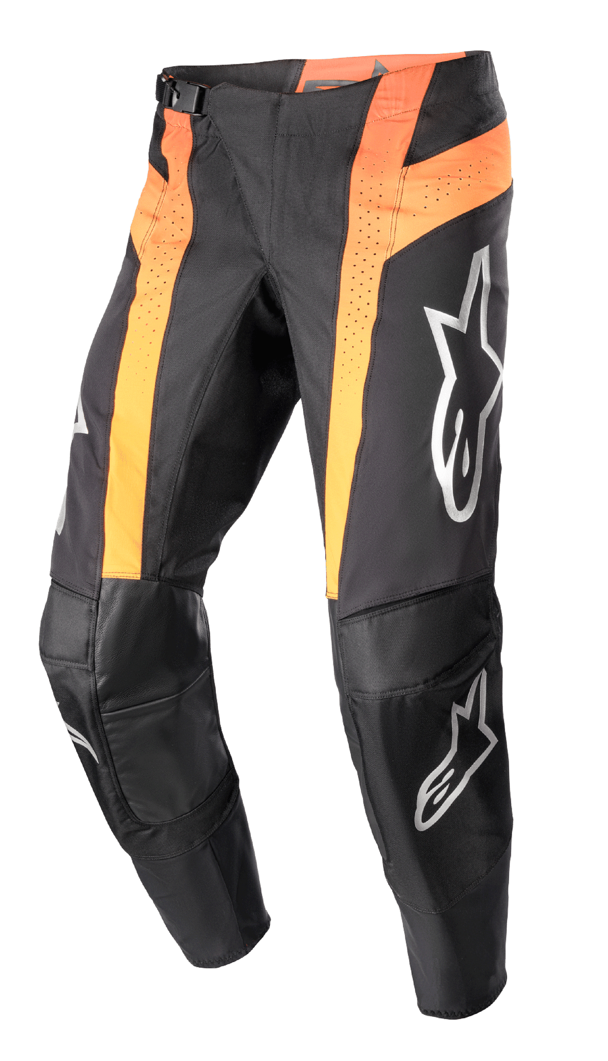 Alpinestars 2023 Techstar Sein Hose, Motocross-Hose, Schwarz und Hot Orange, mit vertikalen orangefarbenen Paneelen mit perforierter Belüftung, verstärkten Kniebereichen aus Leder, silbernen Logos auf den Oberschenkeln und Schienbeinen und einem Race-Fit-Design.
