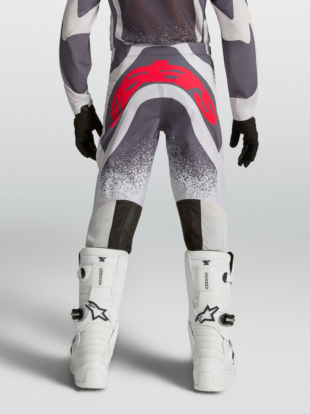Alpinestars Jugend Supertech Swan Hose, Motocross-Hose, Jugend, Grau und Rot, Rückansicht mit athletischer Passform und verstärktem Sitzbereich