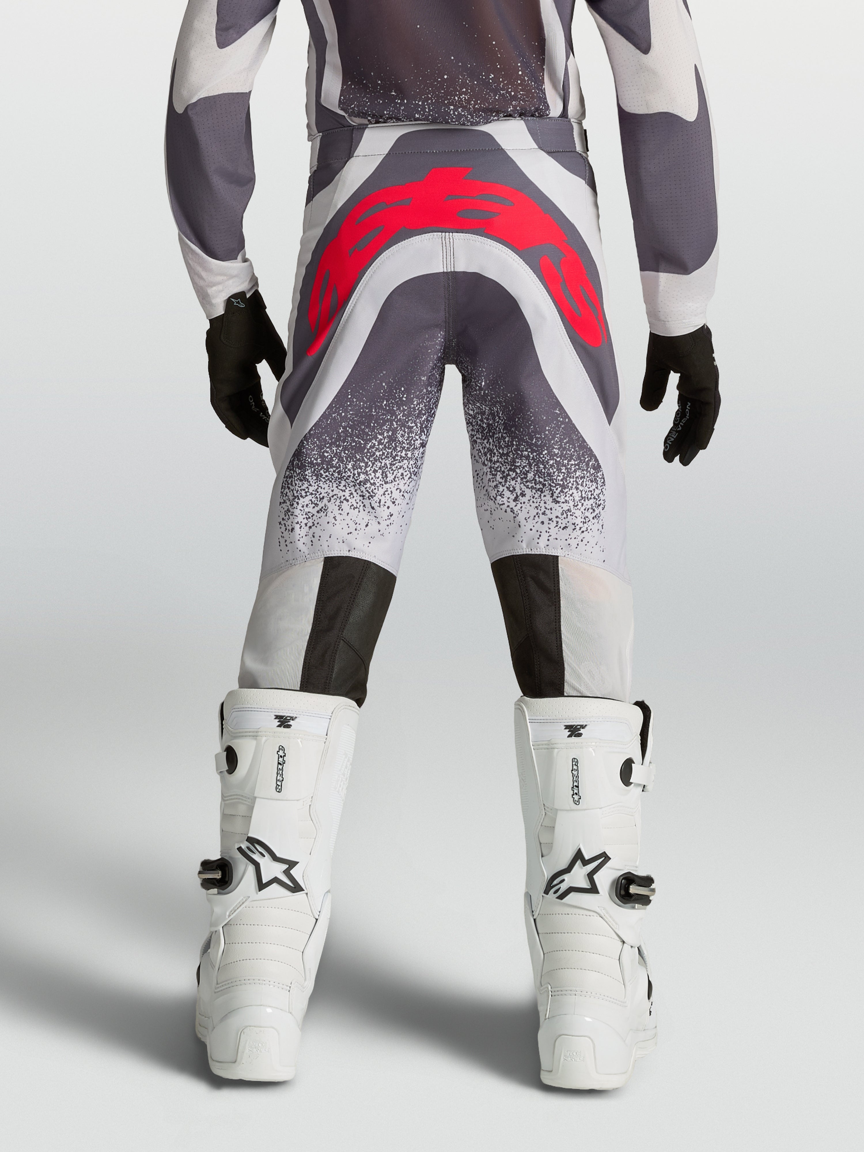 Alpinestars Jugend Supertech Swan Hose, Motocross-Hose, Jugend, Grau und Rot, Rückansicht mit athletischer Passform und verstärktem Sitzbereich