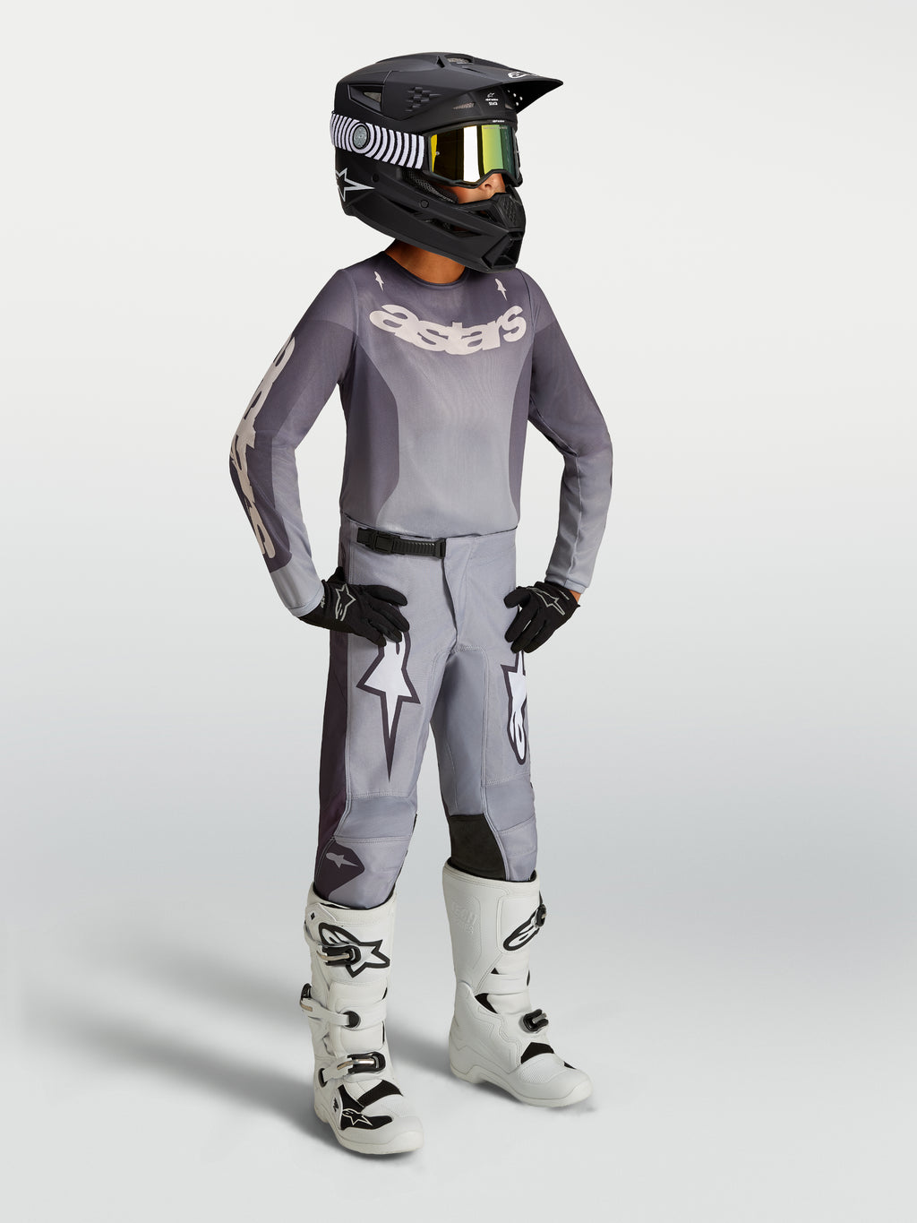 Alpinestars Fluid Jugend-Hose Amber in Sand, Motocross-Hose mit weißen Sterngrafiken und sportlicher Passform.