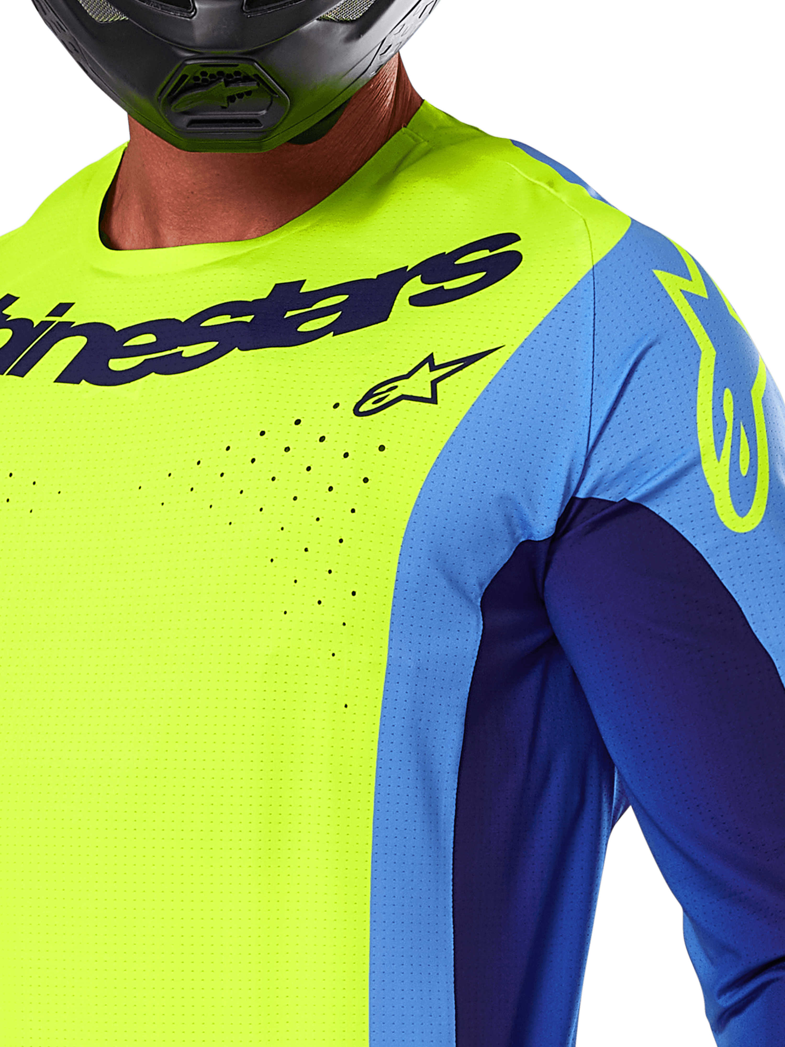 Alpinestars 2025 Techstar Melt Trikot, Motocross-Trikot, Gelb Fluo und Blau, mit lasergeschnittenen Perforationen und auffälligem Logo auf der Brust, athletische Passform für Offroad-Rennsport, Nahaufnahme mit schwarzem Helm