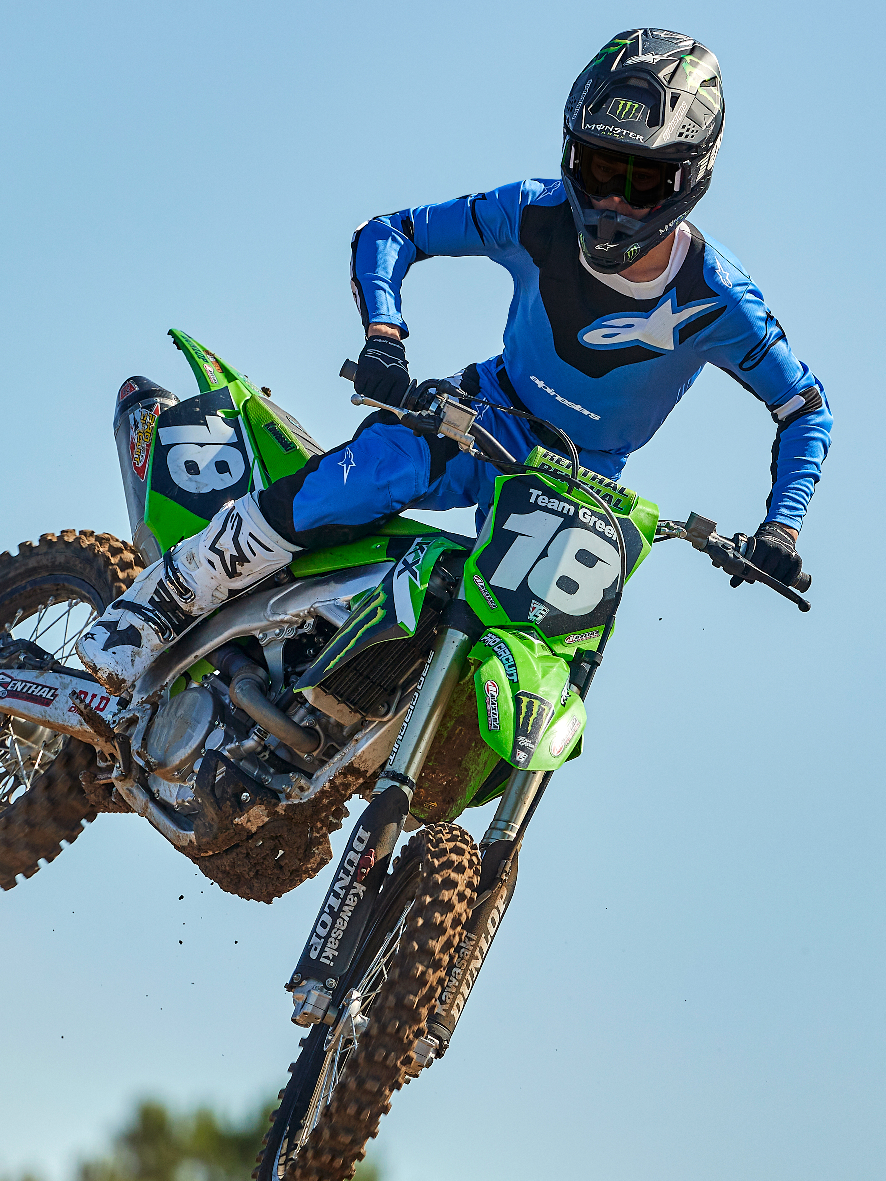 Alpinestars 2025 Racer Veil Jersey, Motocross-Trikot, Blau und Schwarz, langärmliges technisches Oberteil, mit abstrakten Grafikmustern und atmungsaktiven Mesh-Einsätzen für Offroad-Fahrten.