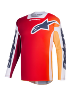 Alpinestars 2026 Racer Portl Trikot, Motocross-Trikot, Rot mit orange-gelbem Farbverlauf, dunkelblaues Astar-Logo auf der Brust, weiße Ärmelbahnen mit markantem Alpinestars-Branding, technische Performance-Ausrüstung für den Offroad-Rennsport