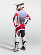 Alpinestars Techstar Maven Trikot, Motocross-Herrenbekleidung, Rot und Weiß, Rückansicht, lila Akzente, Race-Passform.