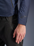 Alpinestars C-1 Air Jacke, Urban Motorradjacke für Herren, Blau, mit Tech-Mesh-Einsätzen und Logo-Detail am Ärmel.
