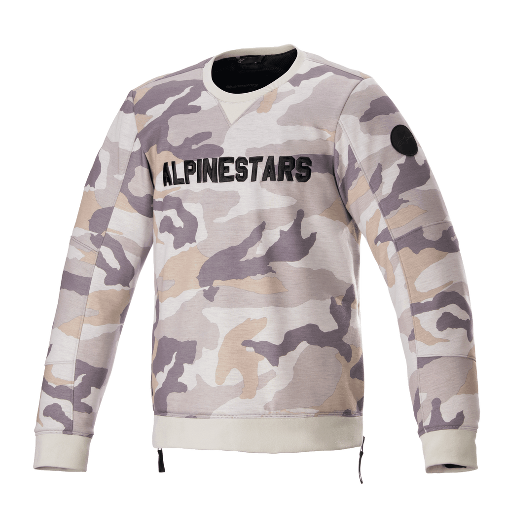 Alpinestars Legit Crew Fleece, Motorrad-Pullover, hellgraues Camouflage-Muster, markantes schwarzes ALPINESTARS-Logo auf der Brust, schwarzer runder Patch am Ärmel, gerippte Bündchen und Saum, lässige urbane Fahrbekleidung