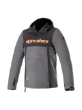 Alpinestars Sherpa Kapuzenjacke, urbaner Motorradanorak, Grau und Schwarz, winddichtes Softshell mit rotem Logo.
