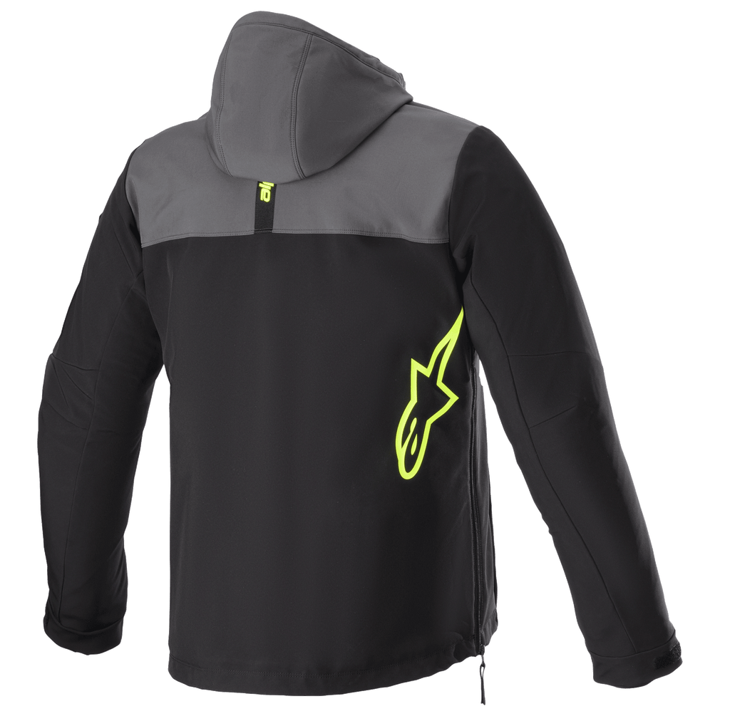 Alpinestars Sherpa Hoodie, Rückansicht, Tar Gray und Schwarz mit Yellow Fluo Akzenten, neongelbes Stern-Logo an der Seite, Softshell-Motorradjacke mit Kapuze, seitliches Reißverschluss-Detail, Urban-Commuting-Bekleidung