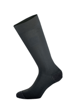 Alpinestars ZX V4 Socken, schwarze Auto-Rennsocken, nahtlose technische Konstruktion, wadenhoch mit gerippten Kompressionszonen und verstärkter Ferse und Zehenpartie, feuerhemmendes Aramid-Material für den Motorsport