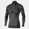 Alpinestars Ride Tech Top Langarm Winter, Motorrad-Funktionsunterwäsche, Schwarz und Grau, technisches Langarmoberteil mit wabenförmig strukturierten Einsätzen mit dualer Dichte, Kompressionspassform, Stehkragen mit weißem Alpinestars-Logo, Performance-Thermo-Unterwäsche für kaltes Wetter
