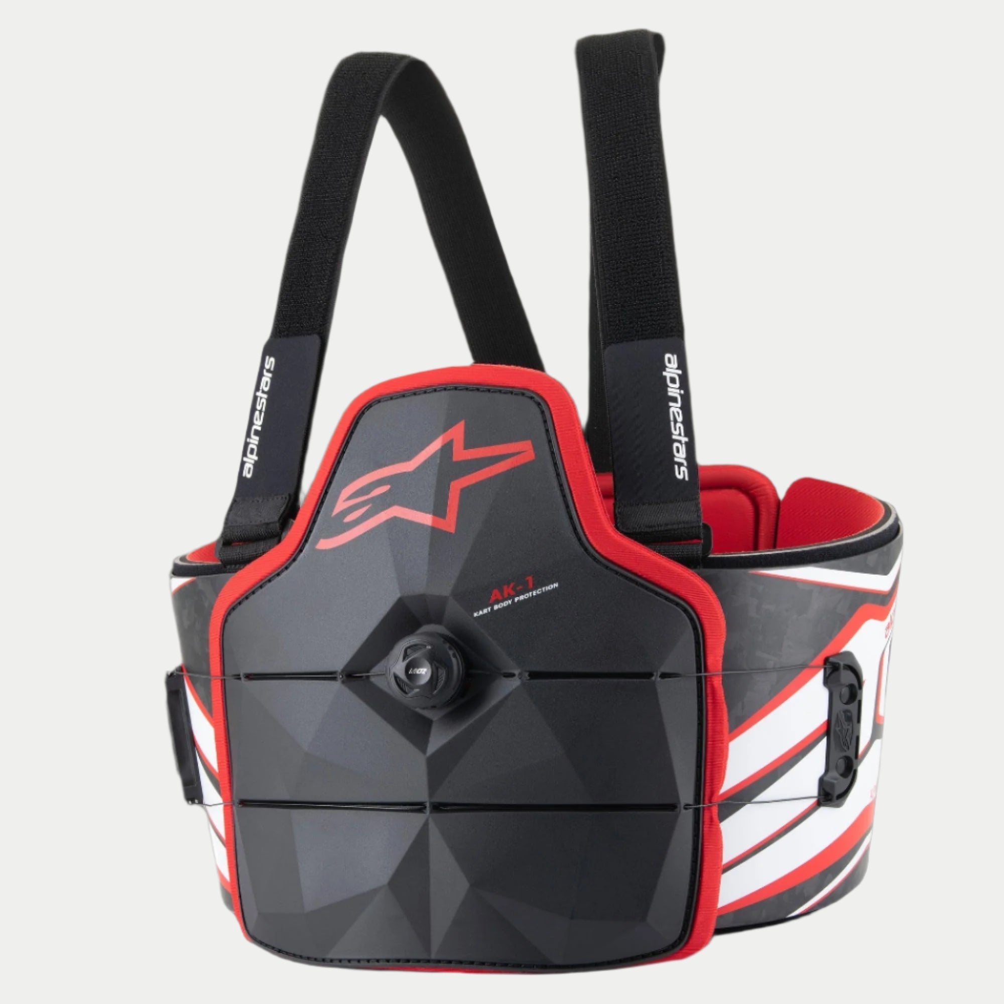 Alpinestars AK-1 Kart Körperschutz für Jugendliche, Kartsport-Schutzausrüstung, Schwarz, Weiß und Rot, facettierte Brustplatte mit zentralem Schnellschnür-Drehverschluss, roter Rand und Logo, verstellbare schwarze Schultergurte, ergonomisch für den Rennsport entwickelt