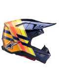 Alpinestars Supertech M10 TLD Edition 25 Helm, Motocross-Helm, Dunkles Metallic-Blau mit leuchtenden orangefarbenen, gelben und roten Streifen, Seitenprofilansicht, glänzendes Finish mit Alpinestars- und Troy Lee Designs-Branding, aerodynamische Schale mit mehreren Mesh-Belüftungsöffnungen für den Offroad-Rennsport