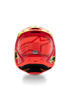 Alpinestars S-M3 Youth Fray Helm, Motocross-Helm, Rot, Gelb Fluo und Schwarz glänzend, Rückansicht mit großem Ton-in-Ton Stern-Logo, ECE 22.06 Zertifizierungsaufkleber und aerodynamischem Schalendesign mit seitlichen Logos.