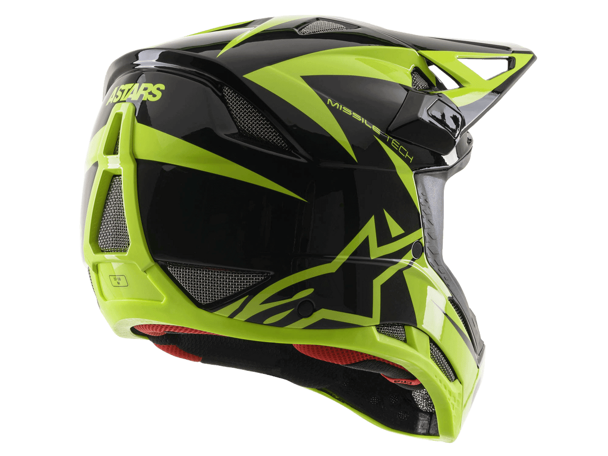 Alpinestars Missile Tech-Air Full Face Helm, Schwarz und Gelb Fluo Glänzend, Dreiviertel-Rückansicht mit großen Mesh-Belüftungsöffnungen, ASTARS-Branding und rotem Innenfutter, konzipiert für Downhill-MTB-Performance.