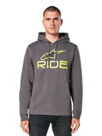 Alpinestars Ride Hoodie V 3, anthrazitgrauer Kapuzenpullover mit limettengrünem RIDE-Logo, mit Kängurutasche vorne und Kapuze mit Kordelzug, lässige, vom Motorsport inspirierte Streetwear