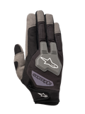 Alpinestars Engine Handschuhe, Mechanikerhandschuhe, Schwarz und Grau, atmungsaktive Mesh-Konstruktion, grauer TPR-Knöchelschutz mit weißem Stern-Logo, verstellbarer Handgelenksverschluss mit Branding, langlebiges Multi-Material-Design für Werkstatt- und Boxenarbeiten
