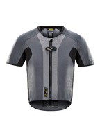 Alpinestars Tech-Air 5 Airbag-System, dunkelgrau-schwarze Motorrad-Weste mit Frontreißverschluss und autonomer Sicherheit.