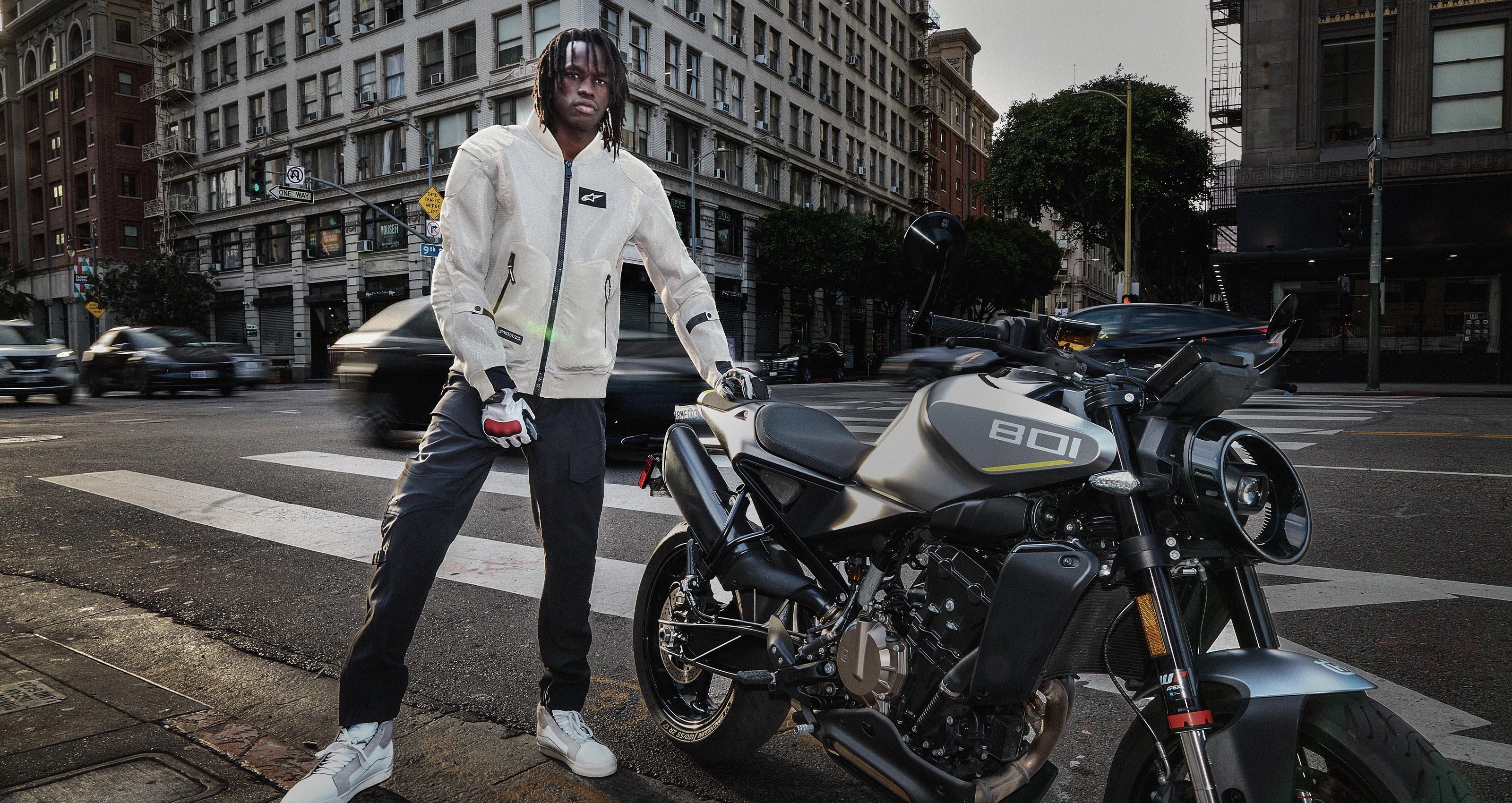Juggernaut V2 Riding - Black Motorcycle Pants | Alpinestars®