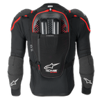Tech-Air® Off-Road Airbag-System in Schwarz-Rot, Rückansicht mit Nucleon CELL Rüstung und integrierter Trinksystem-Tasche.